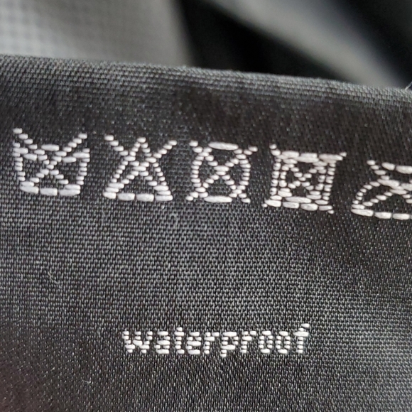 Bilt Waterproof Cycle Jacket - Picture 9 of 9